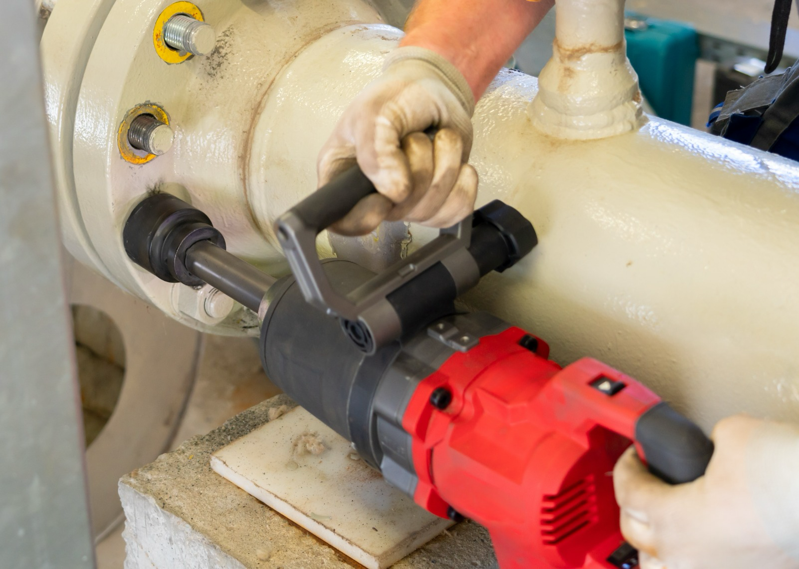 Hydraulic Bolt Tensioning